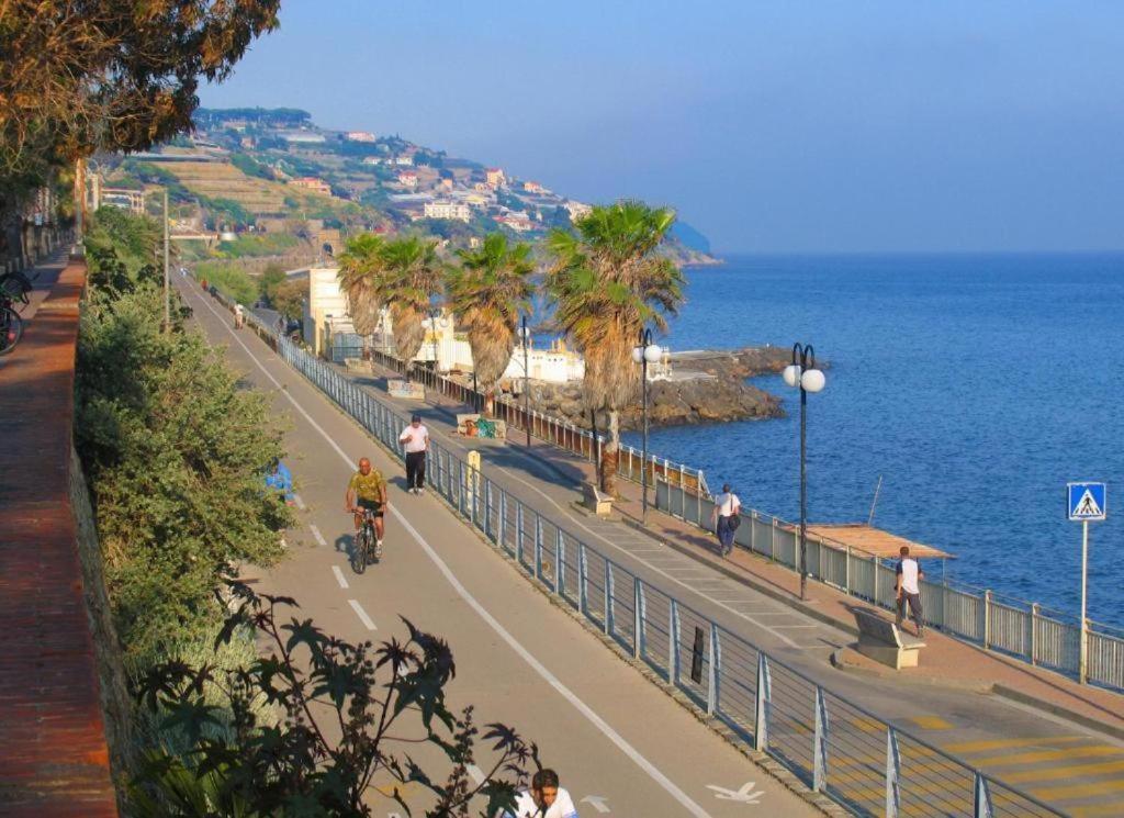Ampio Appartamento Centrale San Remo Exterior foto